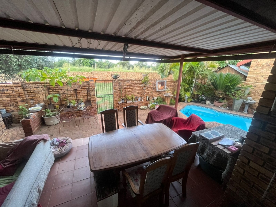 3 Bedroom Property for Sale in Safari Gardens North West